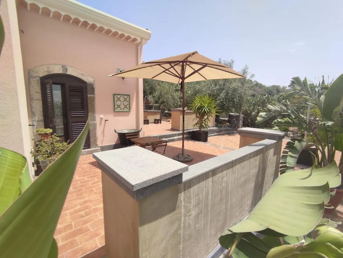 La Tana Di Luna Adrano Holiday home